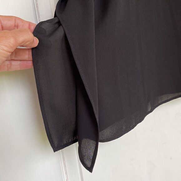 Drapey Black Blouse By Crosby By Mollie Burch - Picture 4 of 7